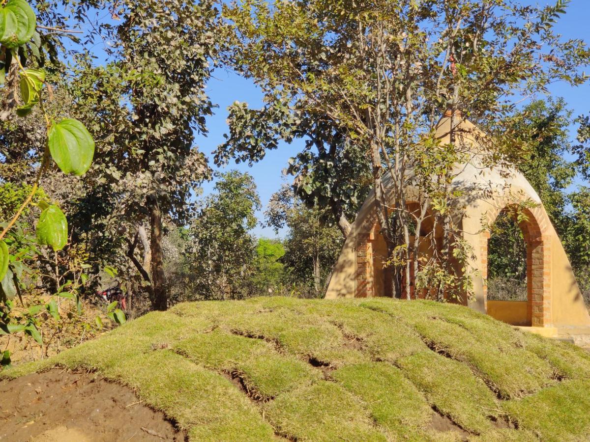 Surwahi Social Ecoestate Kānha Εξωτερικό φωτογραφία