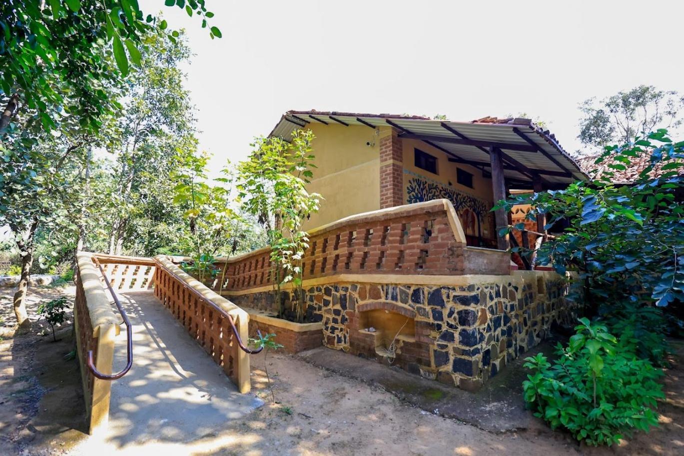 Surwahi Social Ecoestate Kānha Εξωτερικό φωτογραφία